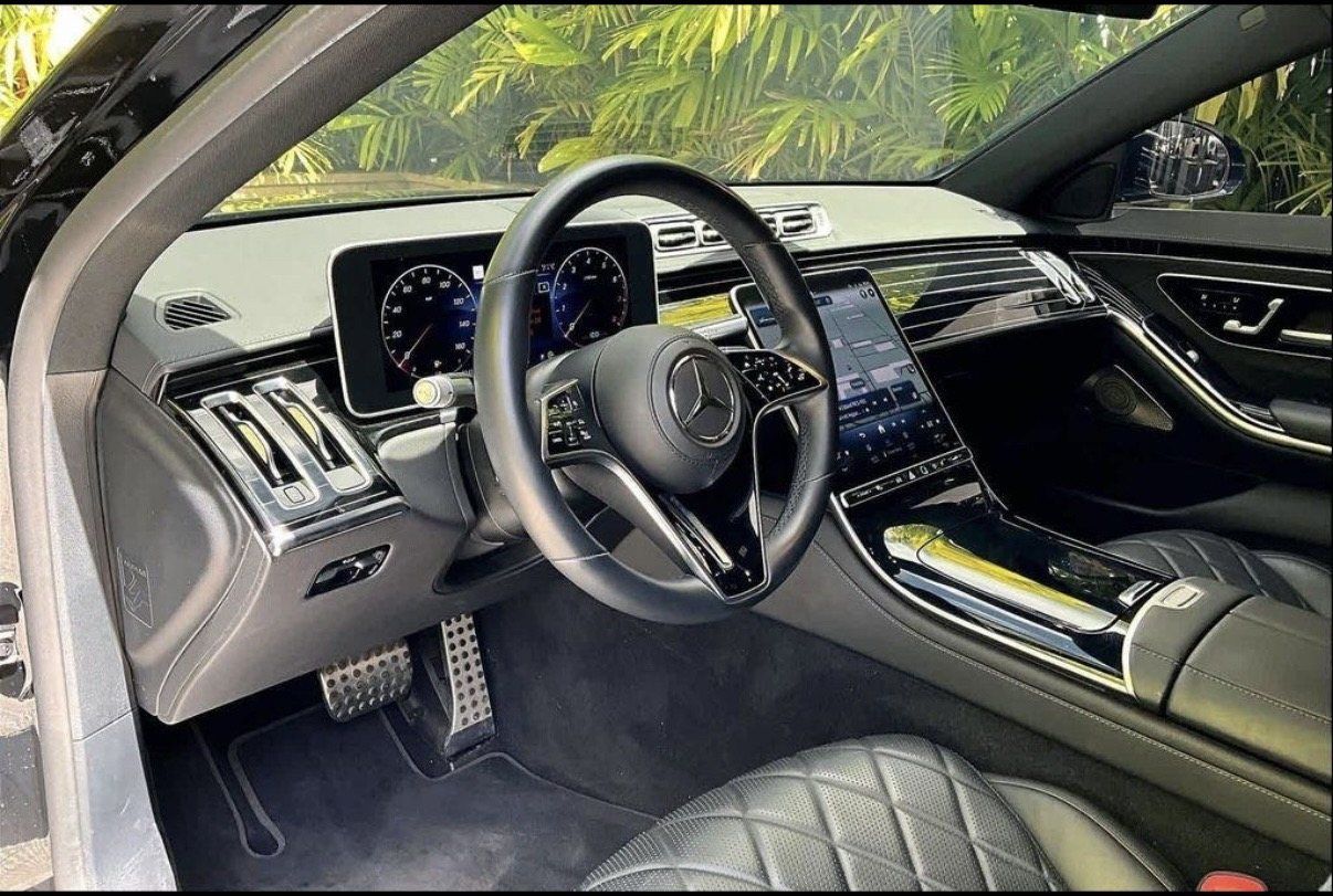 Actual S580 driver cockpit with digital instrument cluster and steering wheel