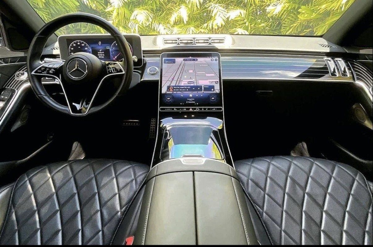 Actual S580 dashboard with MBUX central touchscreen and diamond-quilted black leather seats